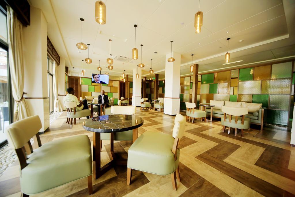 Hotel Africana คัมพาลา ภายนอก รูปภาพ