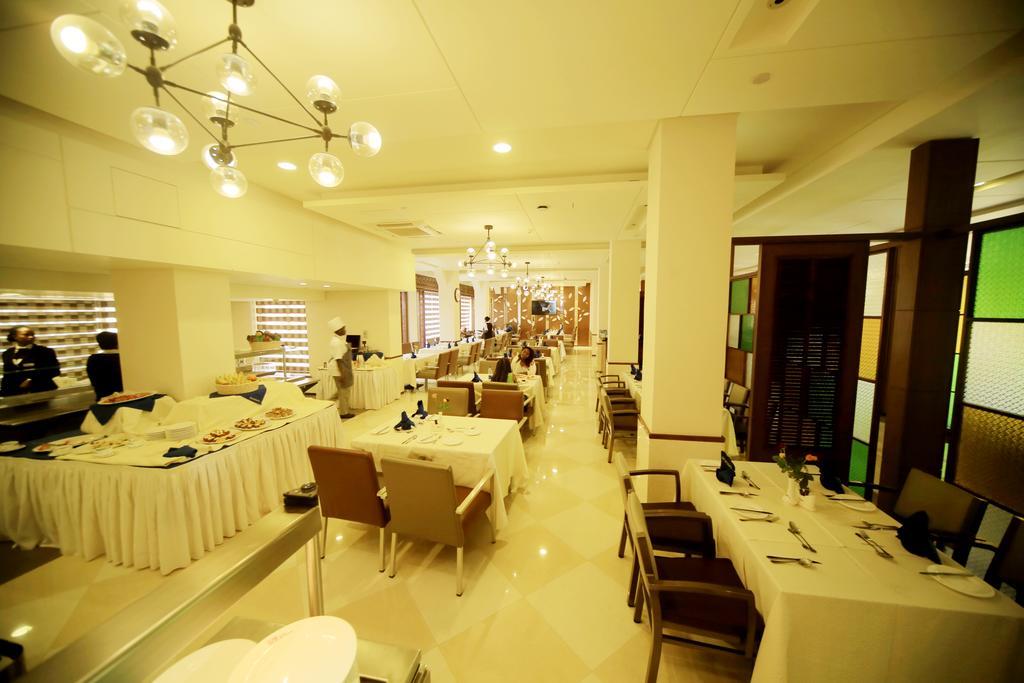 Hotel Africana คัมพาลา ภายนอก รูปภาพ