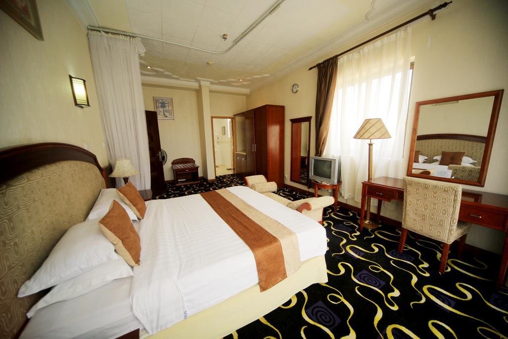 Hotel Africana คัมพาลา ภายนอก รูปภาพ