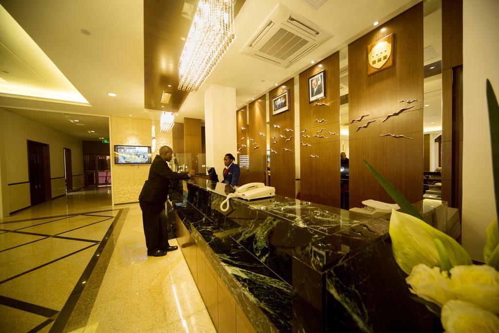 Hotel Africana คัมพาลา ภายนอก รูปภาพ