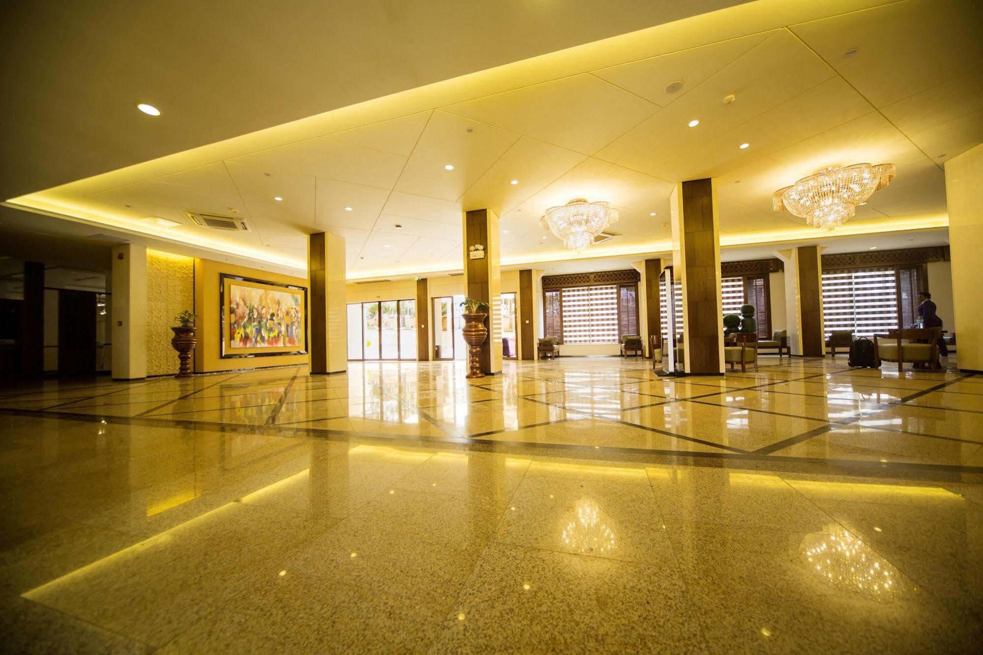 Hotel Africana คัมพาลา ภายนอก รูปภาพ