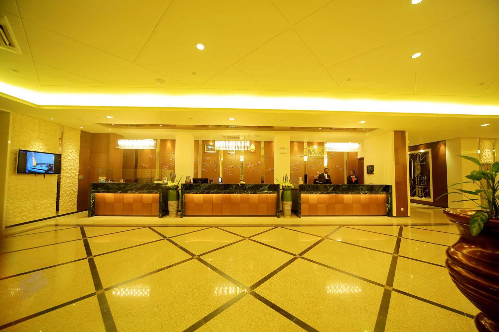 Hotel Africana คัมพาลา ภายนอก รูปภาพ