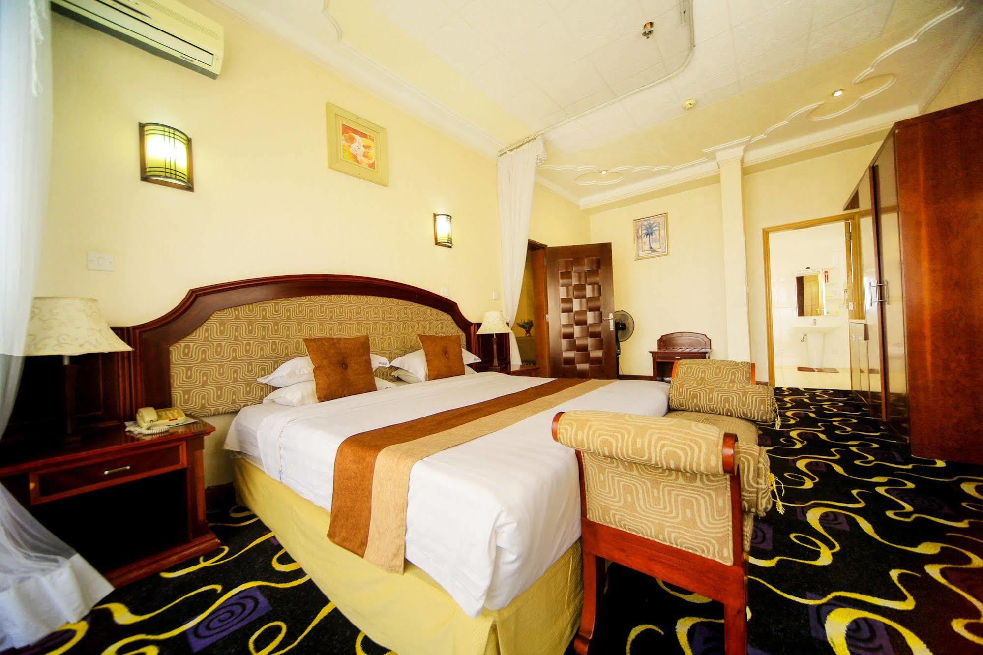 Hotel Africana คัมพาลา ภายนอก รูปภาพ