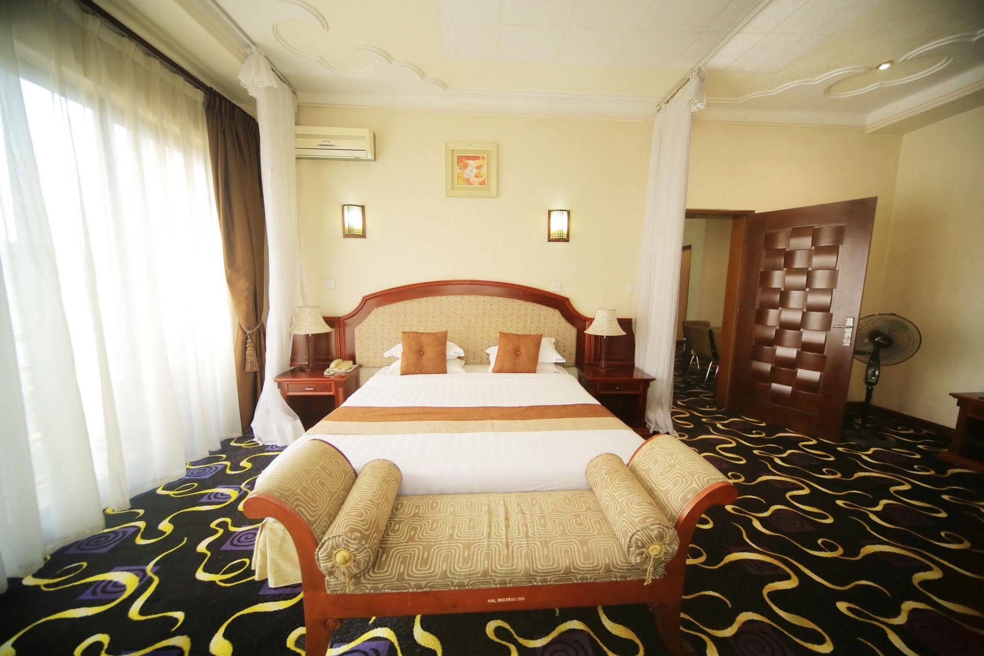 Hotel Africana คัมพาลา ภายนอก รูปภาพ