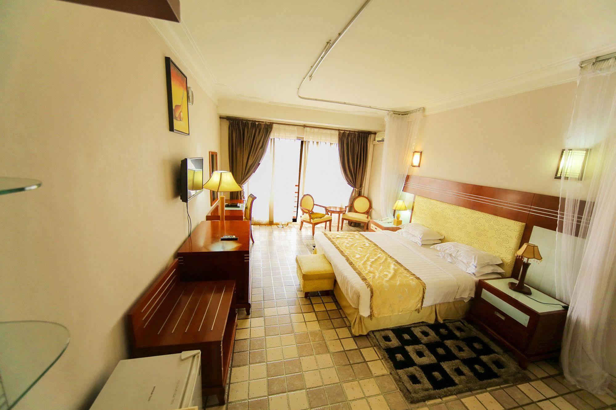 Hotel Africana คัมพาลา ภายนอก รูปภาพ